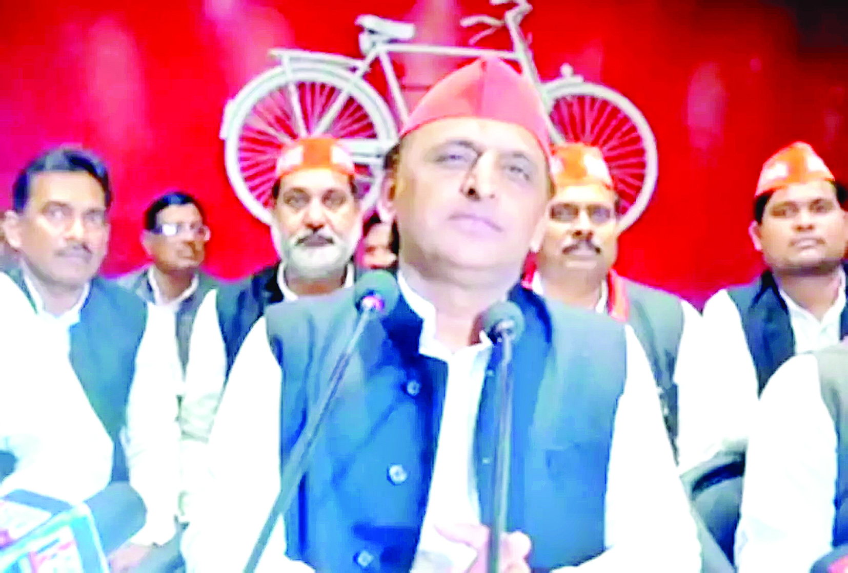 सीबीआई के समन पर अखिलेश यादव का बयान, 'गठबंधन मजबूत हुआ, इसल&zwj;िए कागज आया' 