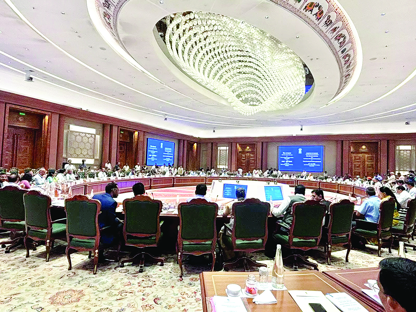 GST काउंसिल की बैठक में लिए कई बड़े फैसले, सोलर कुकर पर लगा 12% टैक्स 