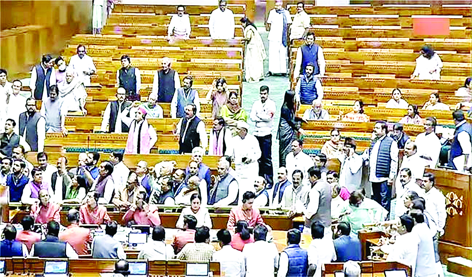 ईवीएम का विरोध, संसद ठप