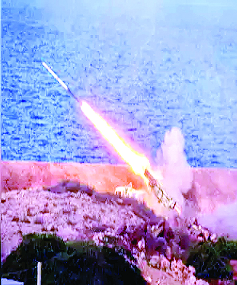 रूसी क्षेत्रों पर बड़ा हमला, क्या कीव ने फिर दागी अमेरिकी मिसाइलें ?