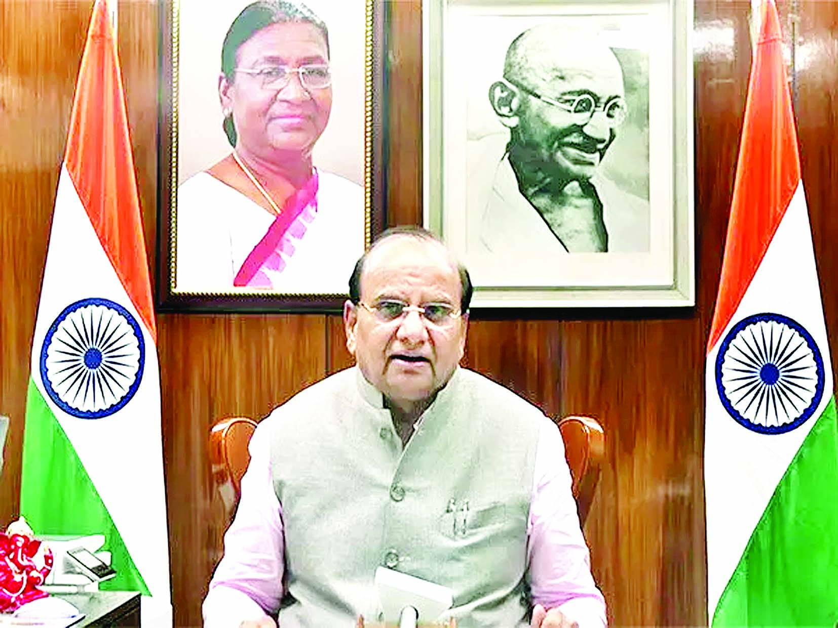 दिल्ली के उपराज्यपाल VK Saxena ने DERC के अध्यक्ष जयंत नाथ को कार्यभार से मुक्त किया 