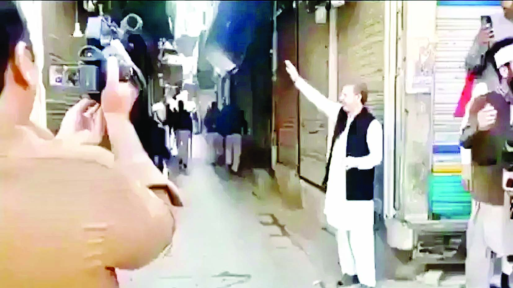 जुमे की नमाज के दौरान मस्जिद में विस्फोट, 5 की मौत, 30 घायल 