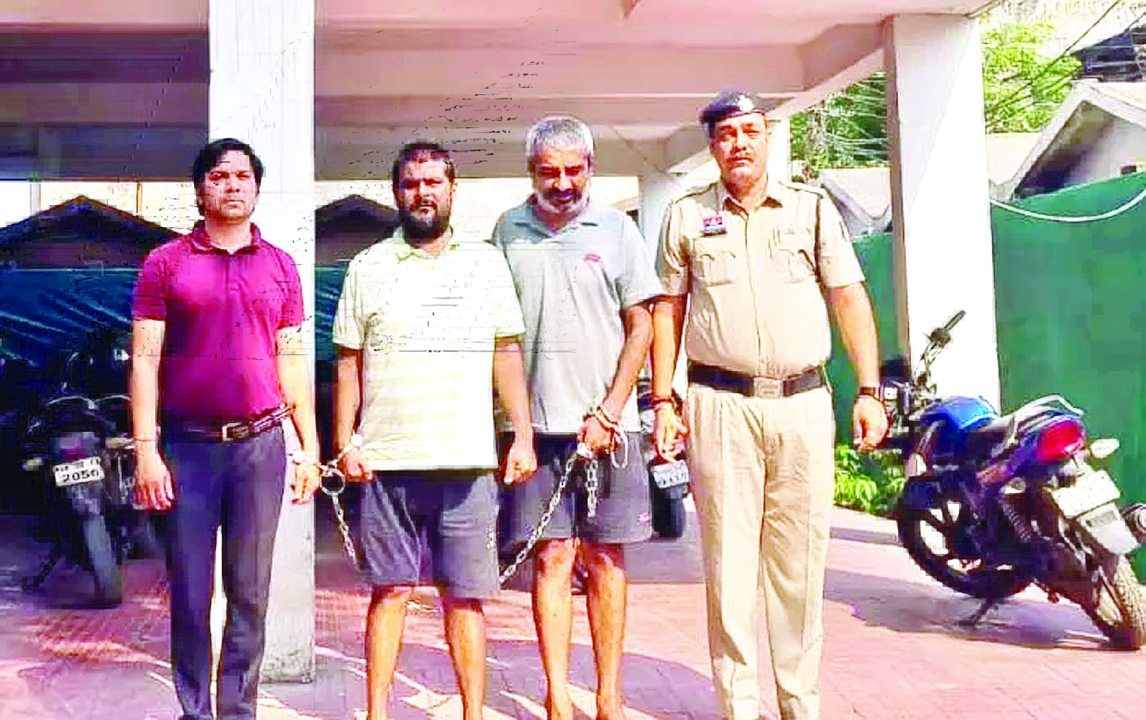 बैंक में नकली सोना गिरवी रखे थे, तीन गिरफ्तार 