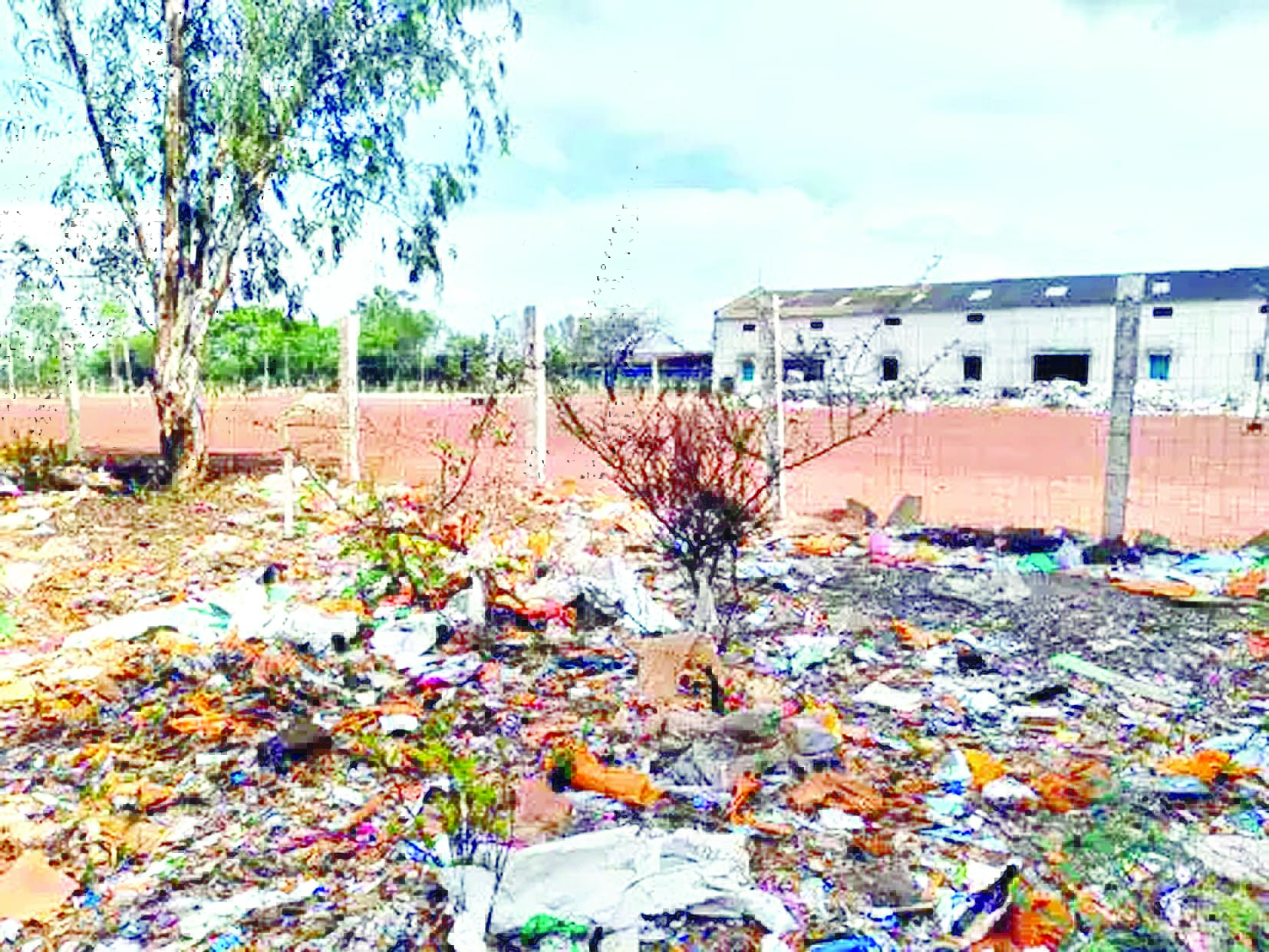 पोल्ट्री फार्म से गांव में फैली डायरिया, महामारी से कम नहीं 