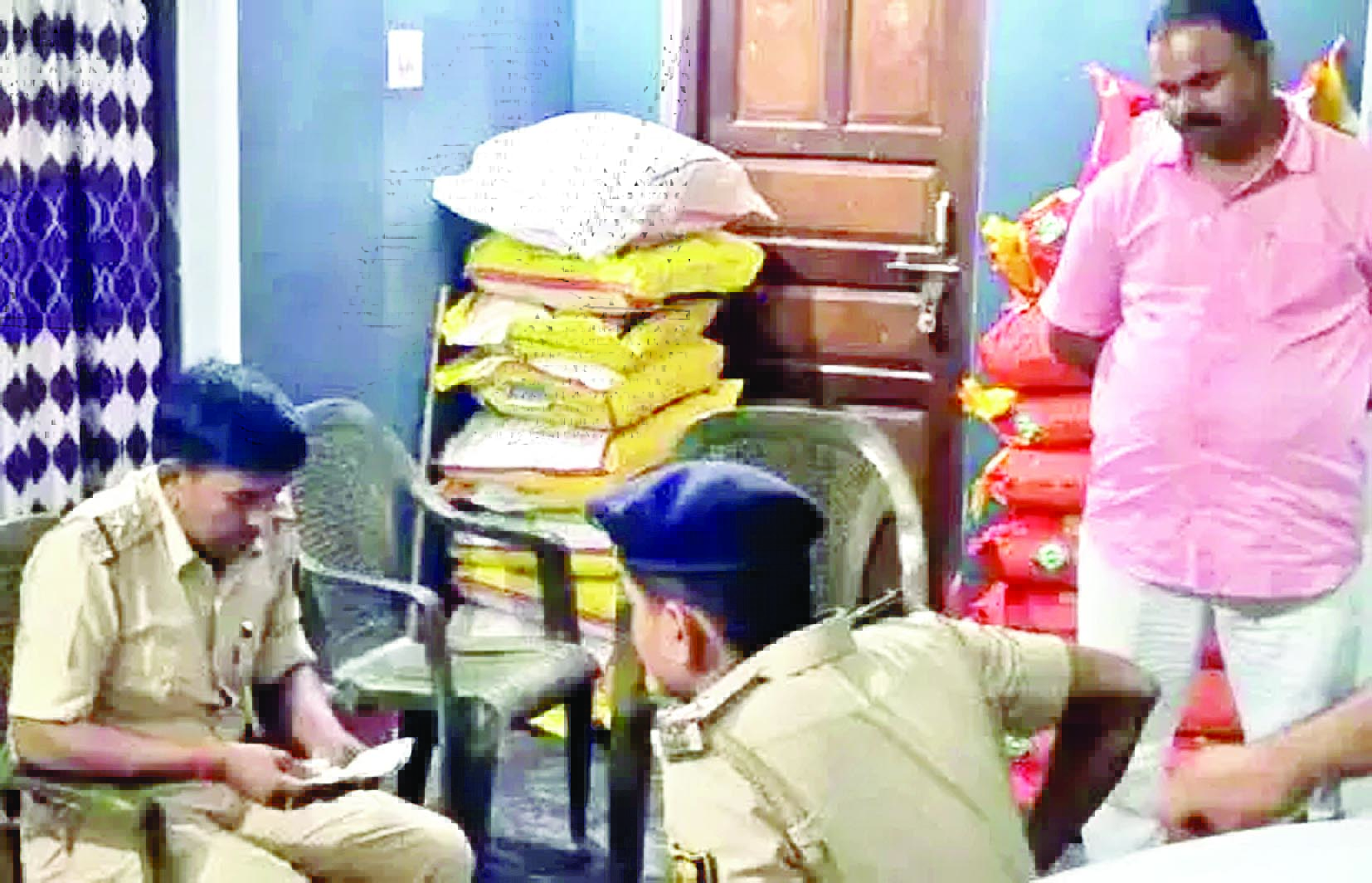 बिहार पुलिस जवान बन निकला जाली नोट तस्कर 