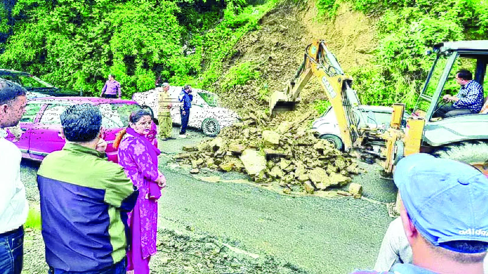 शिवनगर में भूस्खलन, घरों को खतरा 