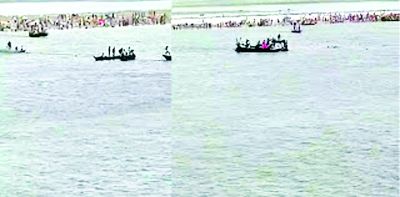 पटना में श्रद्धालुओं से भरी नाव गंगा में पलटी, परिजन हुए बेहाल