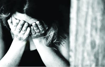 यूनिवर्सिटी कैंपस में ये क्या हो गया, पुलिस के भी उड़े होश