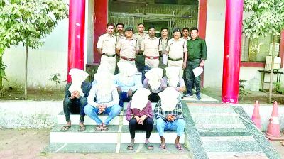 TI समेत 4 पुलिसकर्मियों पर गिरी गाज, कॉल सेंटर पर छापेमारी के बाद इस कारण हुई सख्ती 