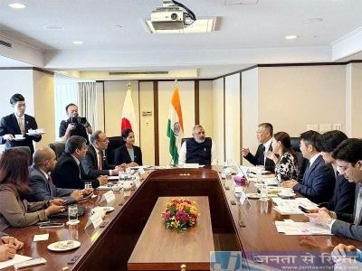  जापान पहुंचे गिरिराज सिंह, कपड़ा उद्योग नेताओं से की मुलाकात 