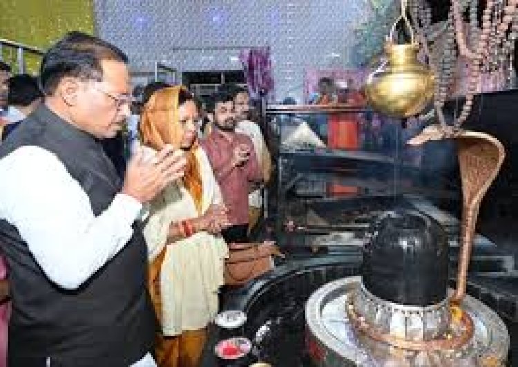 *महाशिवरात्रि पर बाबा धाम में मुख्यमंत्री ने की पूजा-अर्चना, 1.20 करोड़ के विकास कार्यों का शिलान्यास*